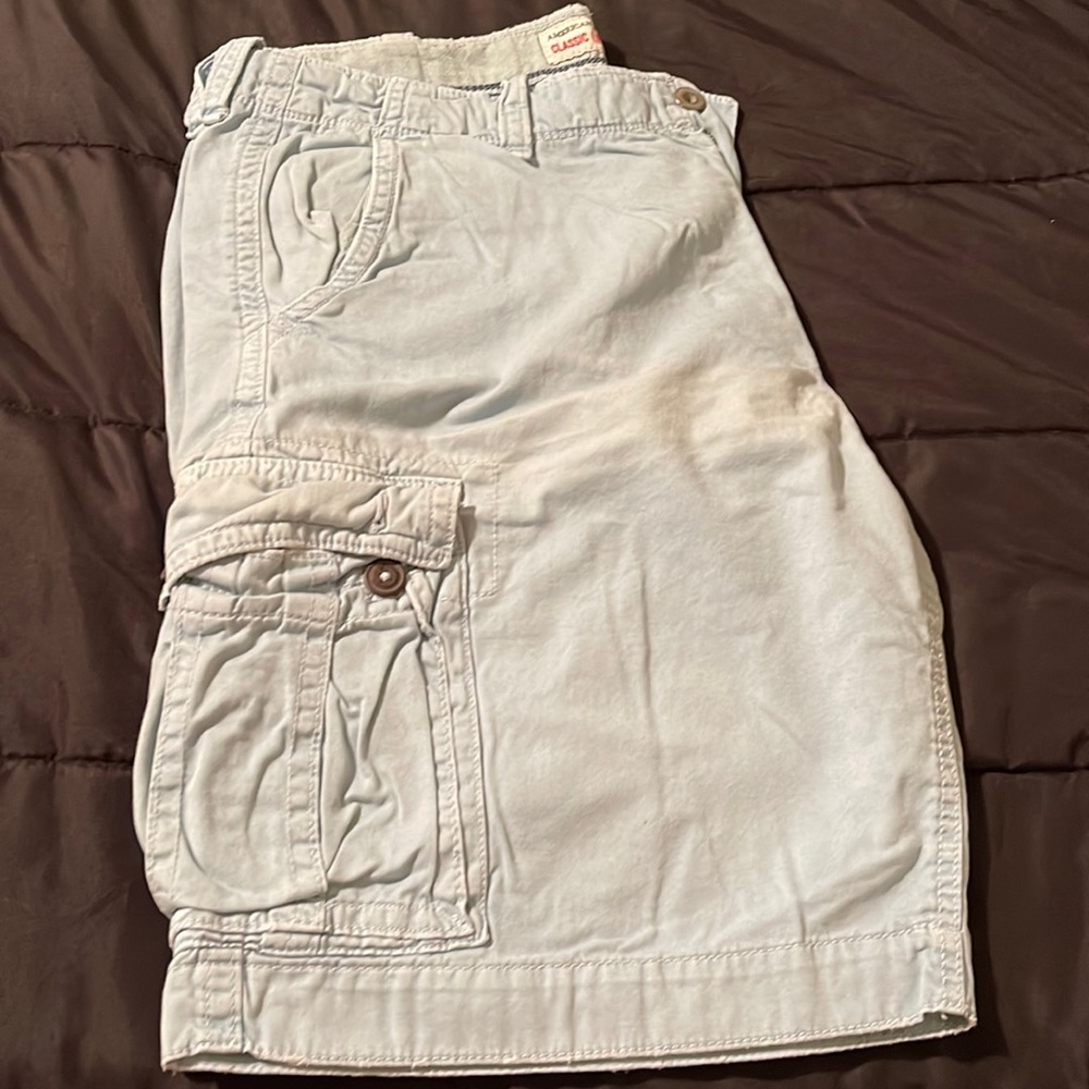 Mens American Eagle cargo shorts size 40